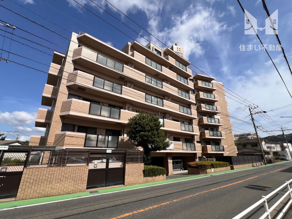 3LDK Apartment in Fukuoka City with Balcony - Thumbnail 2