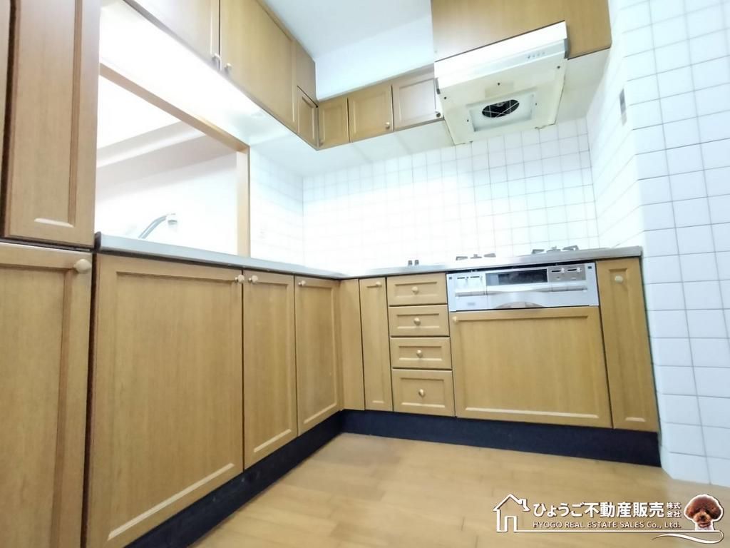 Le Sale Akashi 2SLDK Apartment in Hyogo - Thumbnail 4