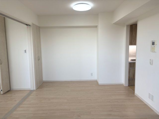 Renovated 3LDK Apartment for Sale in Saginuma, Kawasaki - Thumbnail 2
