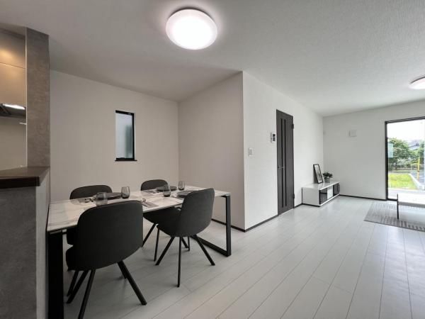 4LDK Modern House for Sale in Kuki, Saitama - Built 2024 - Thumbnail 3