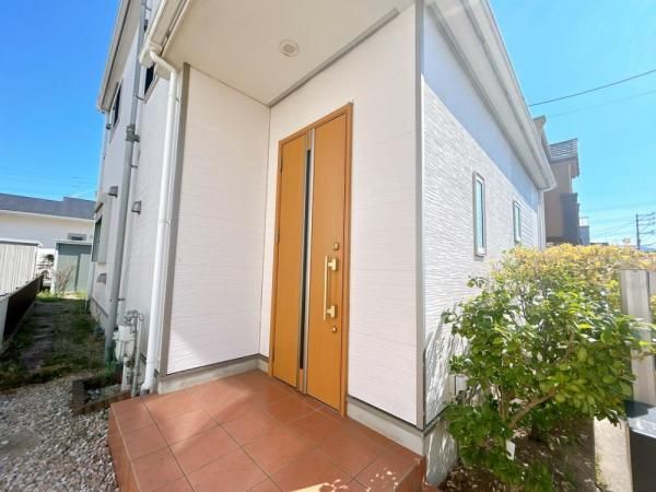 4LDK House in Chikushino with Renovations and Parking - Thumbnail 2