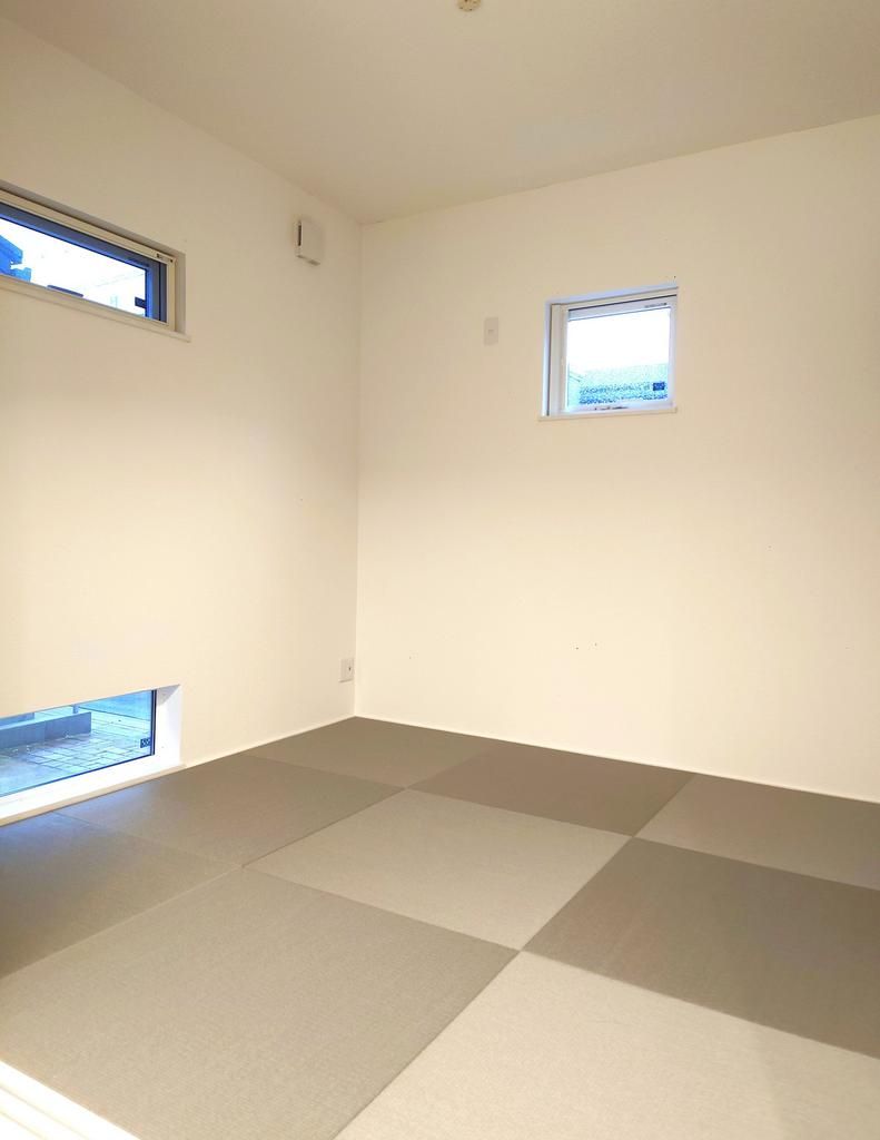 Modern 3SLDK house in Yamatokoriyama with solar panels - Thumbnail 2