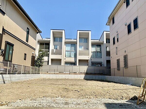 Open Lives Ogura Sunshine New Build House in Kawasaki - Thumbnail 2