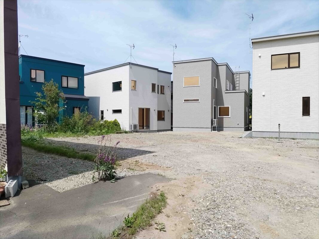 Last Plot in Yurigahara, Sapporo - 202.55 sqm Land for Sale - Image 1