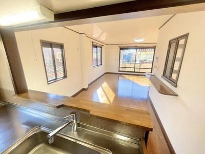 Renovated 3-Story Home in Naganuma-cho with 2 Parking Spaces — Image 4, Inage, Chiba
