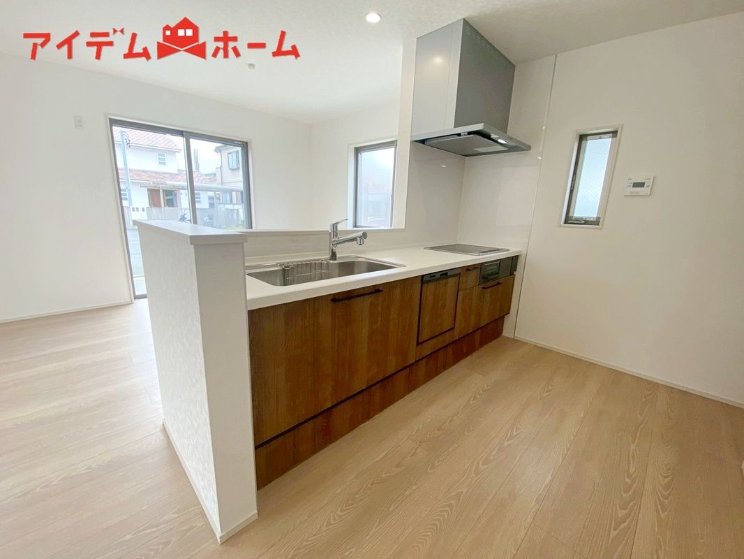 New 3LDK House in Toyohashi with All-Electric Features & Large Garden - Thumbnail 4