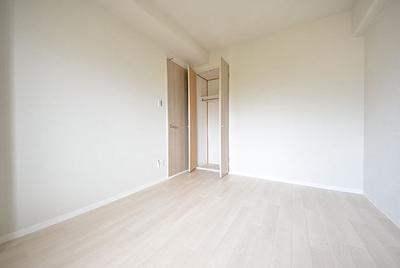 Renovated 3LDK Apartment in Hiroshima's Saeki Ward — Image 4, Saeki, Hiroshima