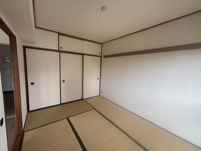 2DK Apartment in Tama City Near Seiseki Sakuragaoka Station - Thumbnail 3