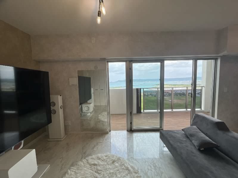 Léve Grande Higashihama Sea & Park 15F Ocean View Condo Okinawa - Thumbnail 3