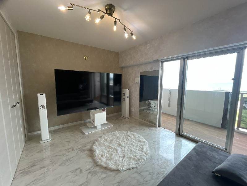 Léve Grande Higashihama Sea & Park 15F Ocean View Condo Okinawa - Thumbnail 4