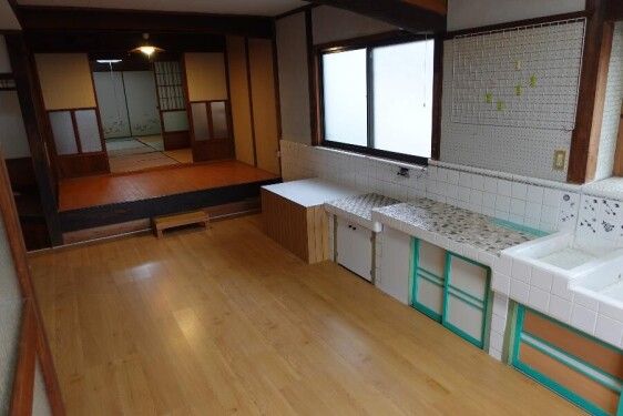 Rent 5LDK Vacant House in Tsu, Mie - Spacious Traditional Home - Thumbnail 4