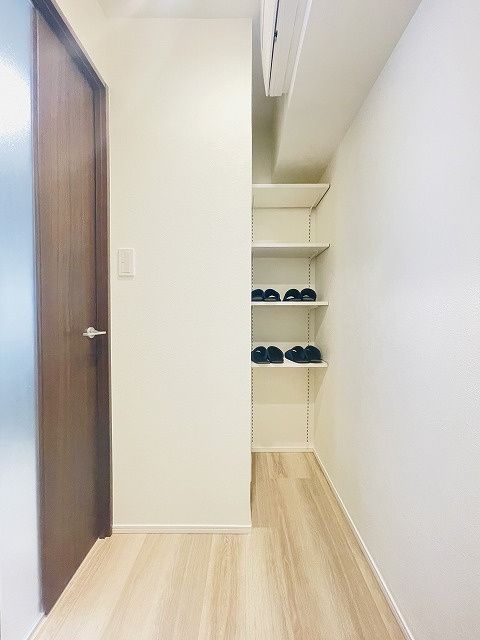 Renovated 1SLDK Apartment Near Hirao Station, Fukuoka - Thumbnail 2