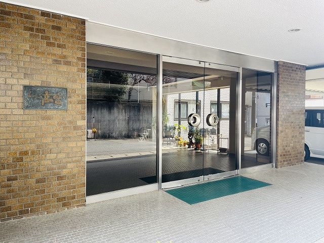Renovated 1SLDK Apartment Near Hirao Station, Fukuoka - Thumbnail 3