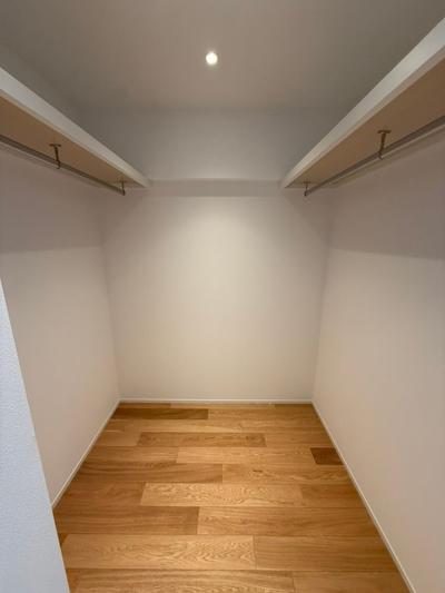 Bright 3LDK Apartment Near Hon-Hachiman Station — Image 4, Ichigawa, Chiba