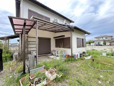 4SLDK House for Sale in Tamaki, Mie with Large Garden — Image 1, Tamaki, Mie