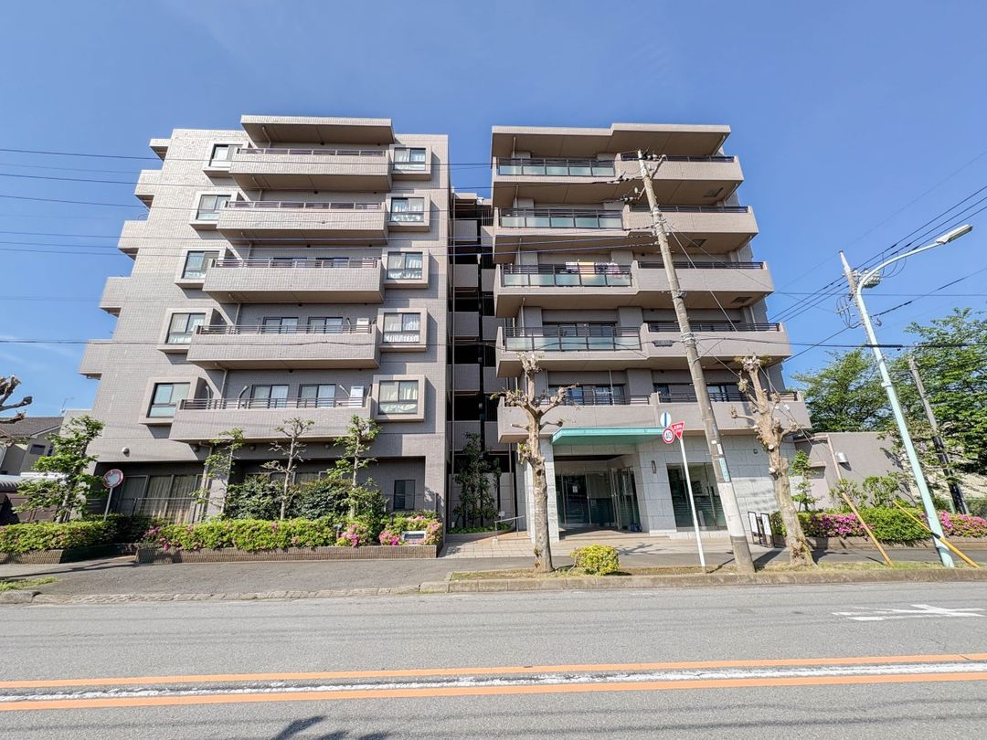 3LDK Apartment for Sale in Tokorozawa, Saitama - 70.4 sqm - Thumbnail 2