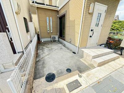 Spacious 4LDK House with Solar Panels in Izumiotsu, Osaka — Image 2, Takaishi, Osaka