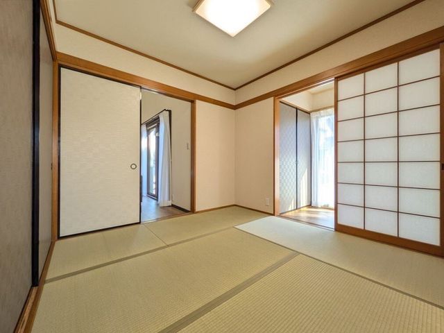 Renovated 5LDK House in Kōnan City, Aichi Prefecture - Thumbnail 4