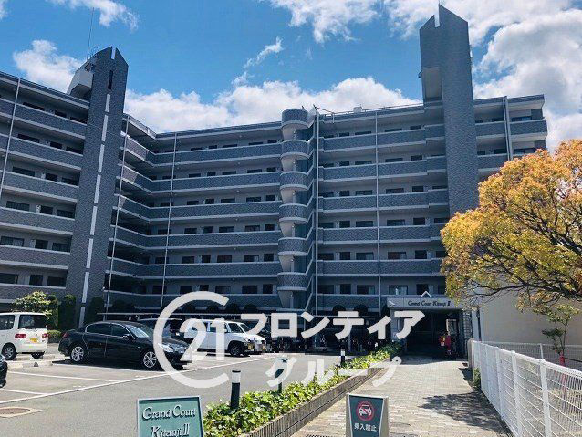 Spacious 3LDK Apartment Near Mukaijima Station in Uji - Thumbnail 2