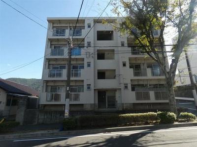 Sakae Corp. | Used detached house located in Moji Ward, Kitakyushu City, 10 minutes by bus from Moji Station on the JR Kagoshima Main Line, get off at Kamiumayori, and 4 minutes on foot (Property number: 0134043-0000952) — Image 1, Moji, Fukuoka