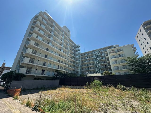 Renovated 3LDK Apartment in Koto, Tokyo | Green Park Higashisuna - Thumbnail 2