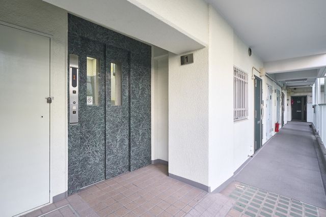 Renovated 3LDK Apartment in Koto, Tokyo | Green Park Higashisuna - Thumbnail 3