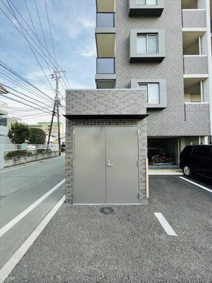 2020-Built 3LDK Pet-Friendly Condo in Kumamoto's Higashi Ward - Thumbnail 3