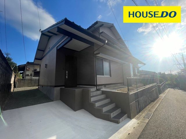 Renovated 4LDK House in Kurume with Parking and Modern Updates - Thumbnail 2