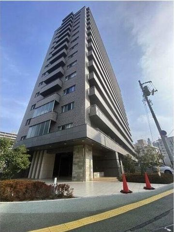 Royal Garden Tokushima Station West 4LDK Apartment for Sale - Image 1