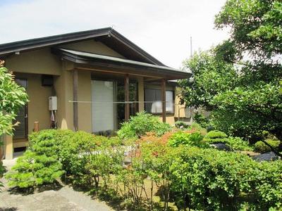 [Homes] Used detached house (Kuki City) 9 minutes by bus from Shiraoka Station on the JR Tohoku Main Line, get off at the Kyokumae bus stop, 6 minutes walk (Property number: 0118472-0009250) — Image 1, Kuki, Saitama