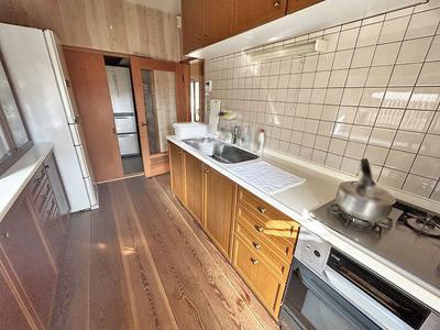 [Homes] Used detached house (Kuki City) 9 minutes by bus from Shiraoka Station on the JR Tohoku Main Line, get off at the Kyokumae bus stop, 6 minutes walk (Property number: 0118472-0009250) — Image 3, Kuki, Saitama