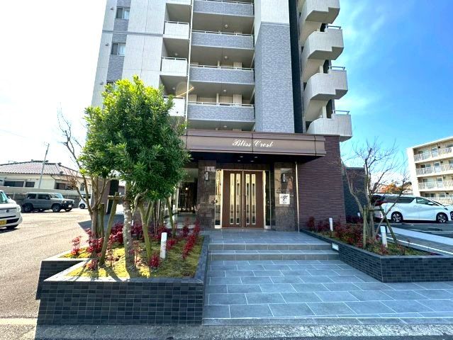 4LDK Apartment for Sale in Kirishima City, Kagoshima - Thumbnail 3