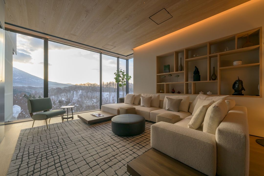 5BR Luxury Chalet with Hotel License in Niseko Hirafu, Hokkaido - Thumbnail 4