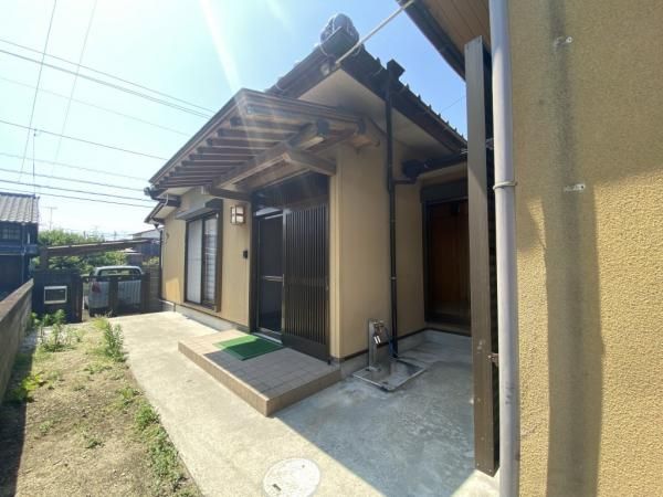 5SDK Renovated House in Saijo, Ehime with 3 Parking Spaces - Thumbnail 2