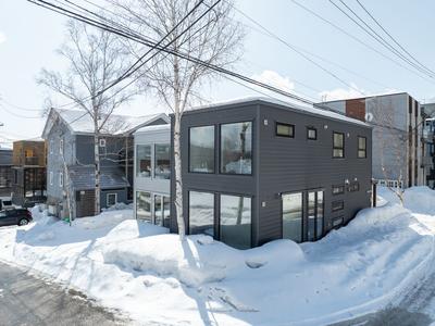 3-Bedroom Townhouse for Sale in Niseko Hirafu, Hokkaido — House, Kutchan, Hokkaido