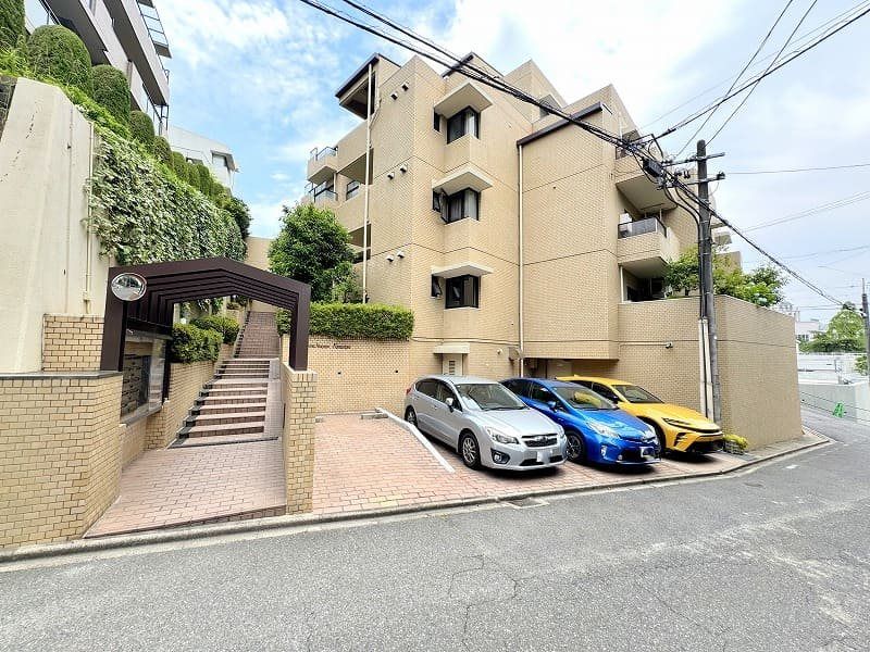 Grand Maison Kakomiyama 2LDK Apartment for Sale in Nagoya - Thumbnail 4