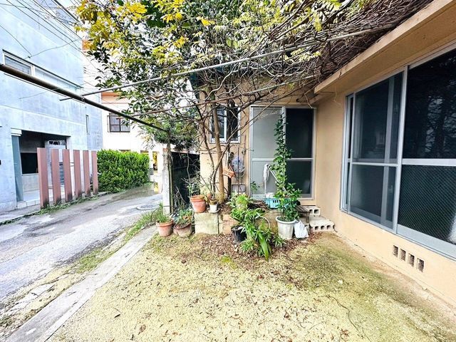 3DK Single-Story House for Sale in Naha, Okinawa - Thumbnail 4