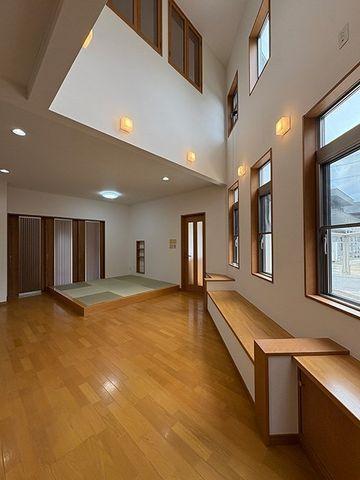 Spacious 3SLDK Corner House in Tsu City, Mie Prefecture — Interior, Tsu, Mie