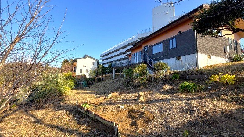 2LDK Single-Story House with Views in Atami, Shizuoka - Image 1