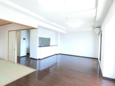 4LDK Apartment near Saiin Station in Kyoto's Nakagyo Ward — Image 2, Nakagyo, Kyoto