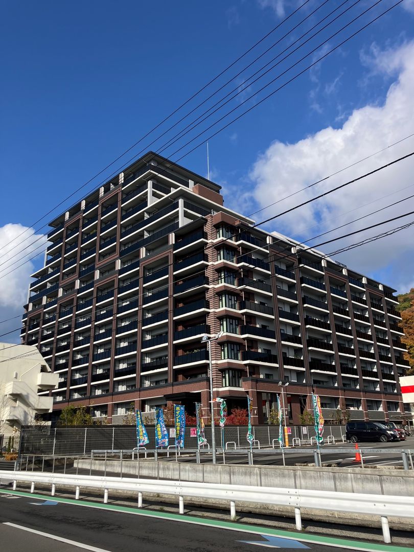Branshiera Dogo Hibimata 4F 3LDK Apartment for Sale in Matsuyama - Thumbnail 2
