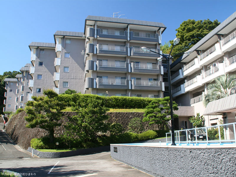 2DK Apartment in Ito Homestead, Shizuoka - Image 1