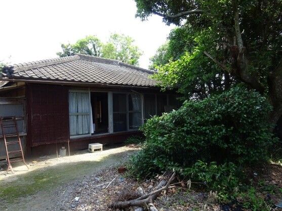 Seaside Home with Large Garden for Sale in Takanabe, Miyazaki - Thumbnail 3
