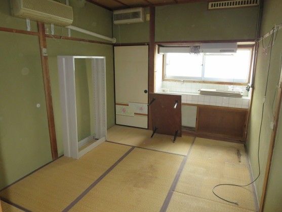 1R Apartment for Rent in Toyonaka, Osaka - 25,000 Yen - Thumbnail 4