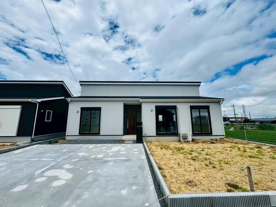 New 4LDK House in Nasushiobara with Garage and Spacious LDK - Thumbnail 4