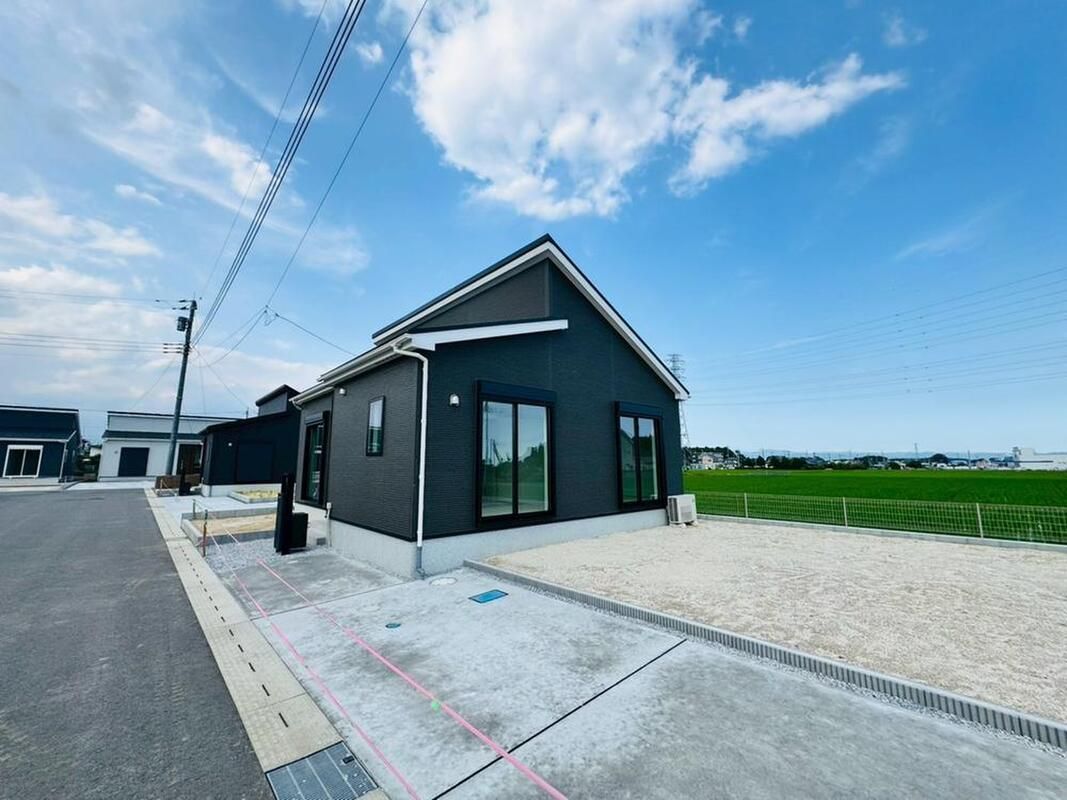 New 4LDK House in Nasushiobara with Garage and Spacious LDK - Thumbnail 2
