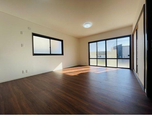 Renovated 4SLDK House in Akuge Town, Aichi Prefecture - Thumbnail 2