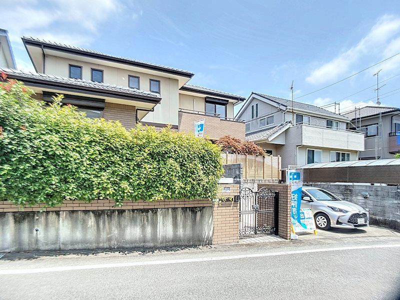 Renovated 5LDK Detached House in Hamamatsu's Hamana-ku - Thumbnail 2