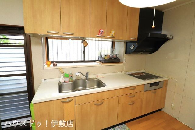 5DK Single-Story House for Sale in Kagoshima's Tamarizato Danchi - Thumbnail 3