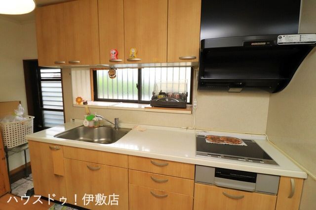 5DK Single-Story House for Sale in Kagoshima's Tamarizato Danchi - Thumbnail 4